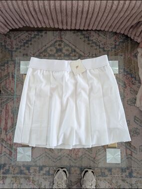 Fabletics White Pleated Mini Skirt - Unbranded